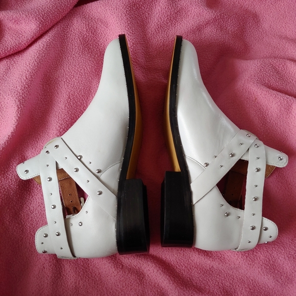 🔹Halogen White Booties - Picture 4 of 7